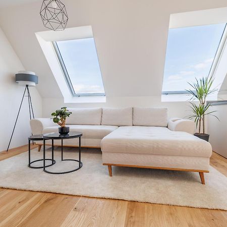 Symphony Apartments 38 - Modern Loft With Terrace And Grill In Central Location 비엔나 외부 사진