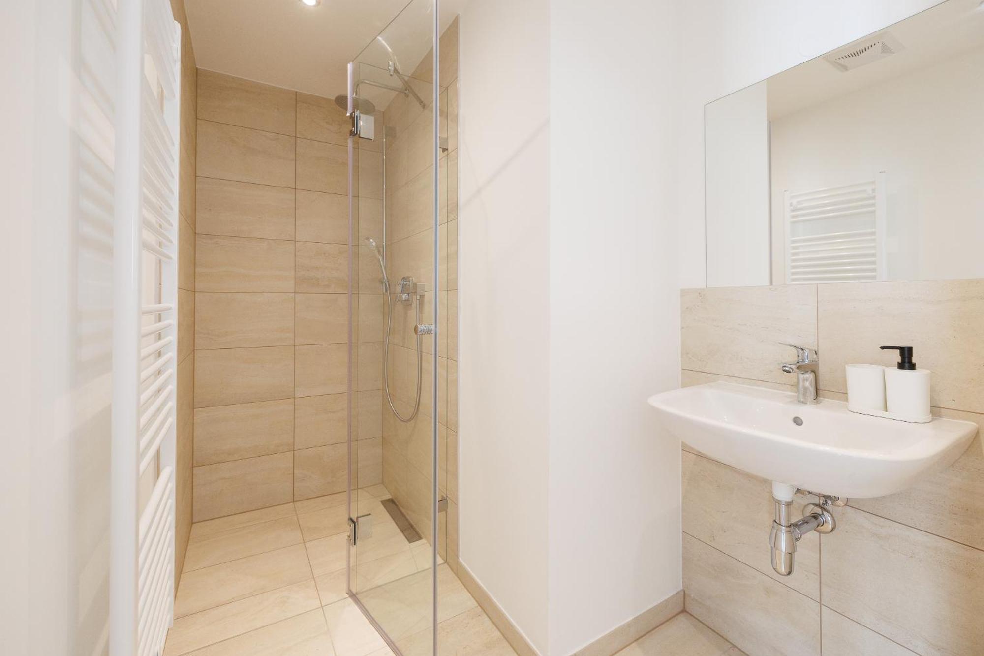 Symphony Apartments 38 - Modern Loft With Terrace And Grill In Central Location 비엔나 외부 사진