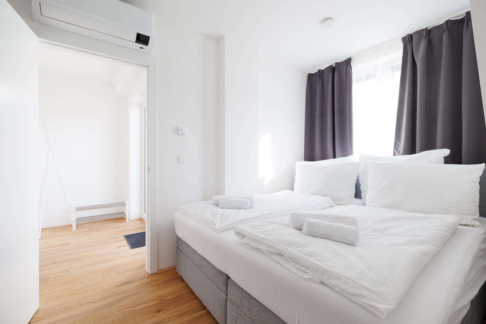 Symphony Apartments 38 - Modern Loft With Terrace And Grill In Central Location 비엔나 외부 사진